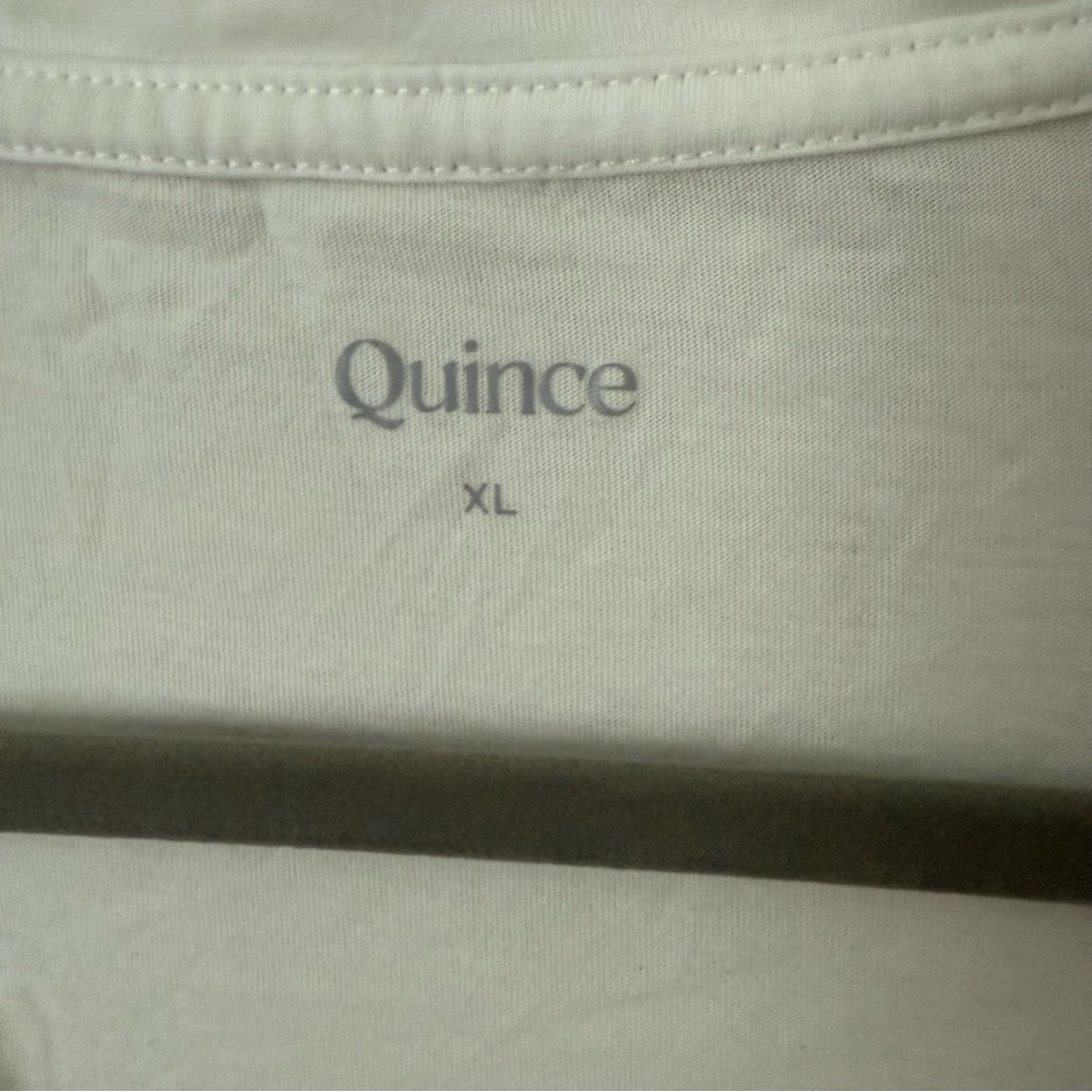 Quince Soft White Classic Basic Minimalist V-Neck‎ T-Shirt X-Large - Picture 5 of 7